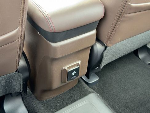 Used 2018 Mitsubishi Outlander SEL image 26