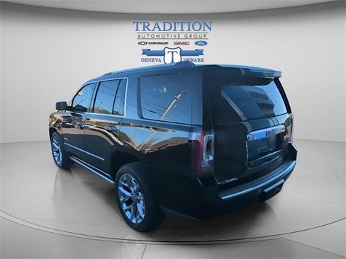 Used 2019 GMC Yukon Denali w/ Denali Ultimate Package image 3