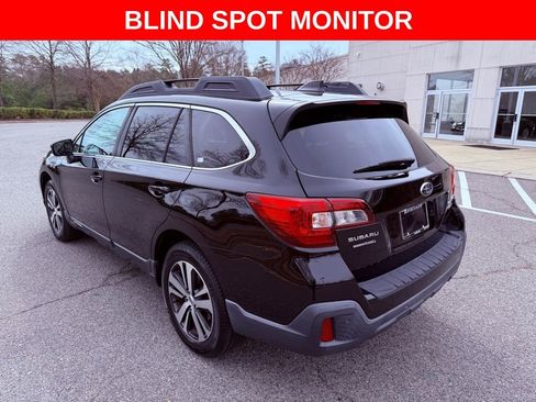 Used 2018 Subaru Outback 2.5i Limited image 6