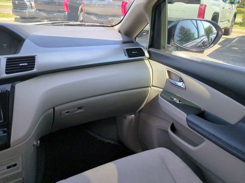 Used 2016 Honda Odyssey SE image 17