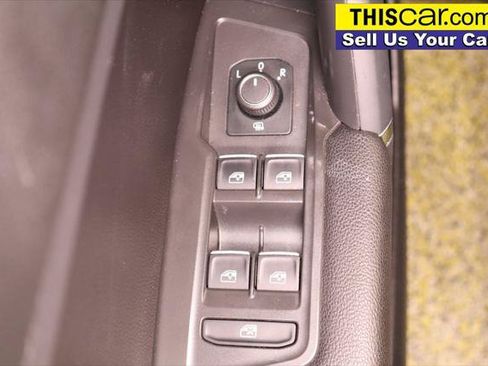Used 2020 Volkswagen Tiguan SE FWD image 33