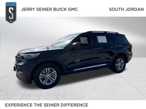 Used 2022 Ford Explorer XLT AWD/4WD image 1