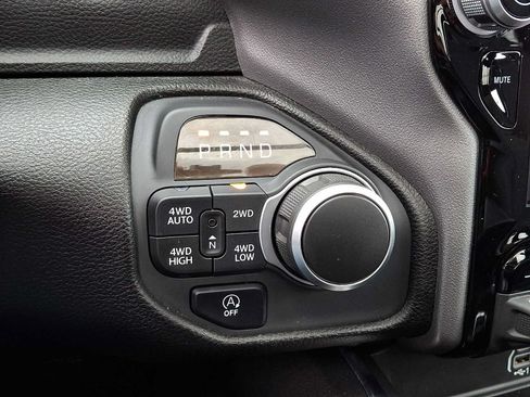 Used 2025 RAM 1500 Big Horn AWD/4WD image 16