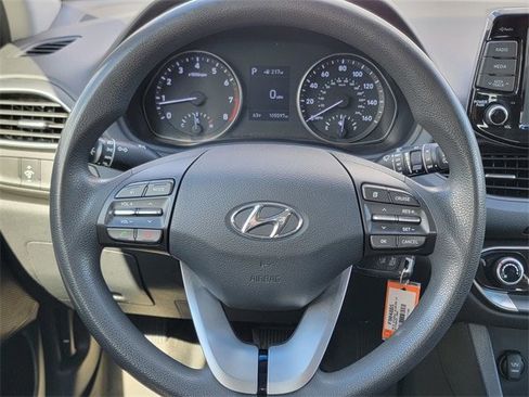Used 2019 Hyundai Elantra GT image 32