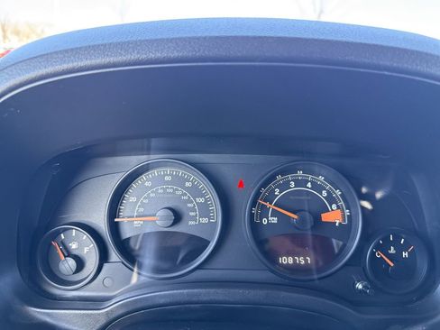 Used 2014 Jeep Patriot Sport FWD image 17