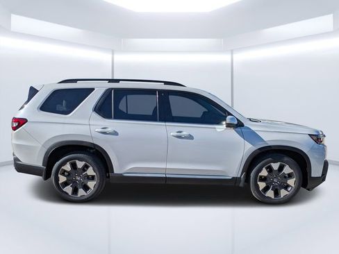 New 2026 Honda Pilot Elite image 2