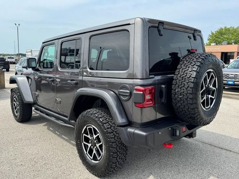 Used 2026 Jeep Wrangler Unlimited Rubicon AWD/4WD image 5