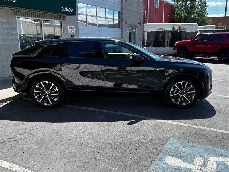 Used 2024 Cadillac Lyriq Sport AWD/4WD image 8