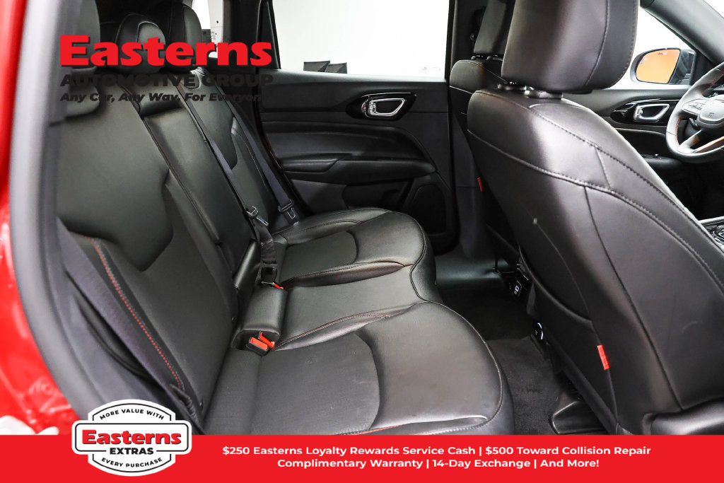 Used 2025 Jeep Compass Trailhawk AWD/4WD image 24