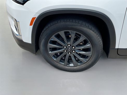 Used 2022 Chevrolet Traverse RS image 33