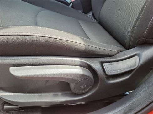 Used 2023 Kia Forte LXS w/ LXS Technology Package image 10