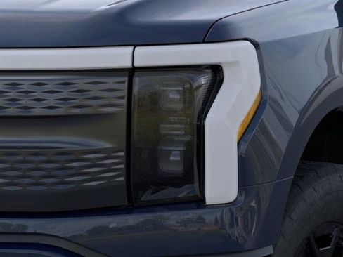 New 2025 Ford F150 Lightning XLT image 18