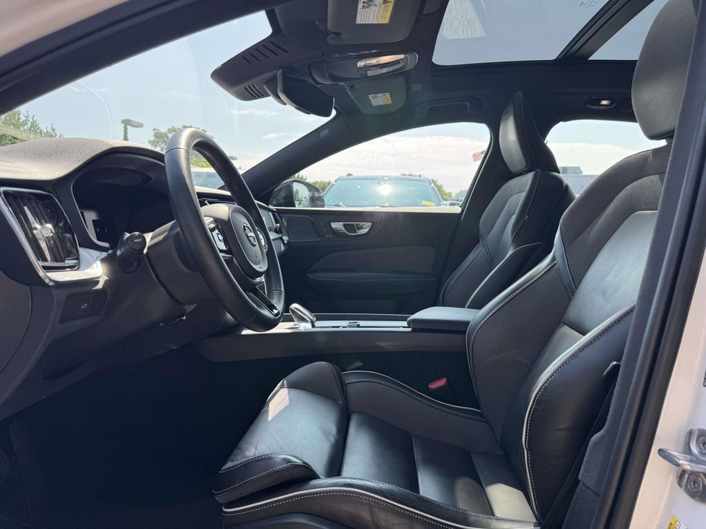 Used 2024 Volvo S60 B5 Plus w/ Climate Package AWD/4WD image 13
