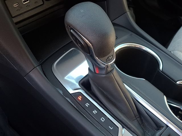 Used 2024 Chevrolet Equinox LT w/ LPO, Floor Liner Package FWD image 12