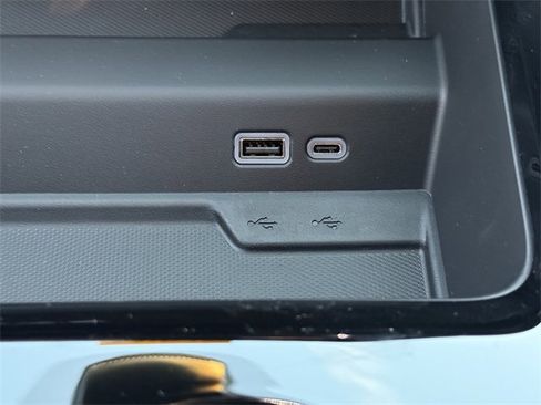 New 2026 Chevrolet Suburban High Country image 18