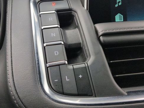 Used 2024 Chevrolet Suburban LT image 22