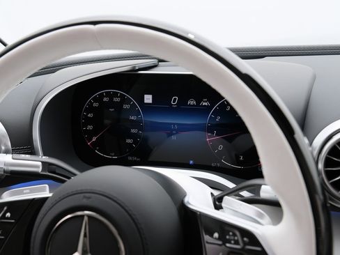 Used 2026 Mercedes-Benz Maybach SL 680 image 20