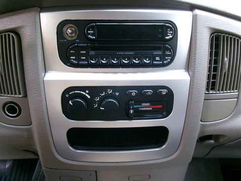 Used 2005 Dodge Ram 1500 Truck SLT RWD image 34