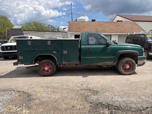 Used 2006 Chevrolet Silverado 2500 W/T RWD image 16