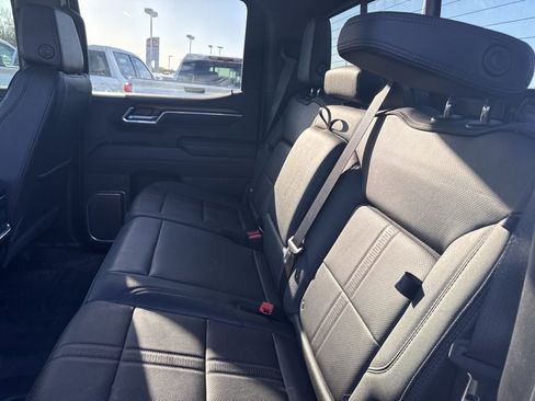 Used 2025 Chevrolet Silverado 1500 High Country w/ High Country Premium Package AWD/4WD image 10