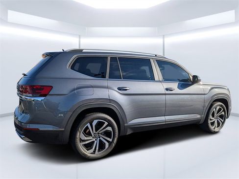 Used 2022 Volkswagen Atlas SEL image 3