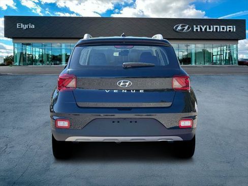 New 2026 Hyundai Venue SEL FWD image 6