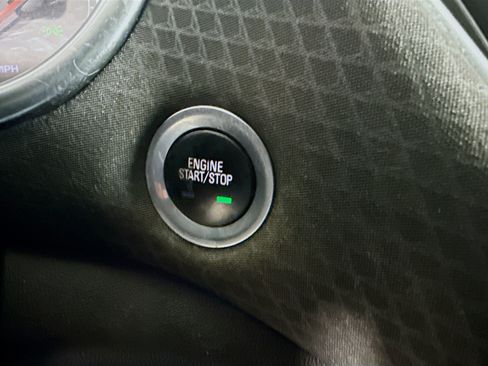 Used 2017 Chevrolet Malibu LT image 21