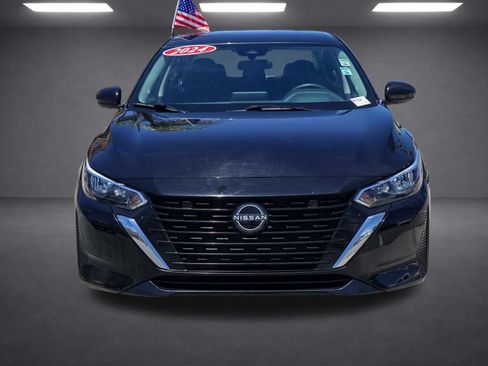 Used 2024 Nissan Sentra SV FWD image 9