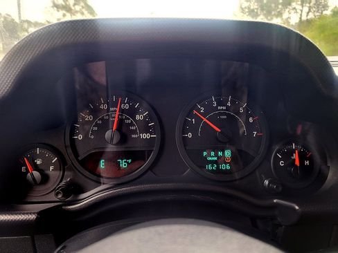 Used 2009 Jeep Wrangler X image 32