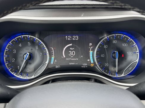 Used 2025 Chrysler Pacifica Select FWD image 33