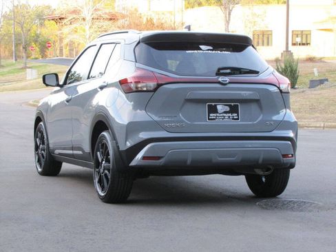 Used 2024 Nissan Kicks SR image 10