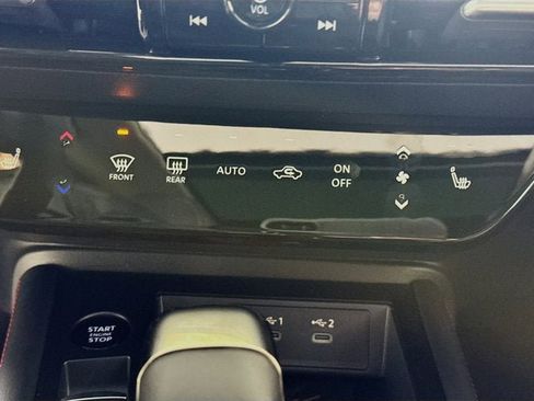 New 2025 Nissan Kicks SR w/ SR Premium Package image 13