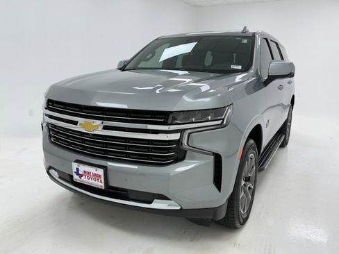 Used 2024 Chevrolet Tahoe LT w/ Luxury Package RWD image 4