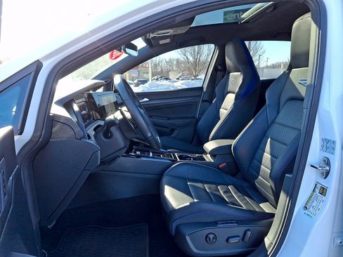 Used 2024 Volkswagen Golf R image 14