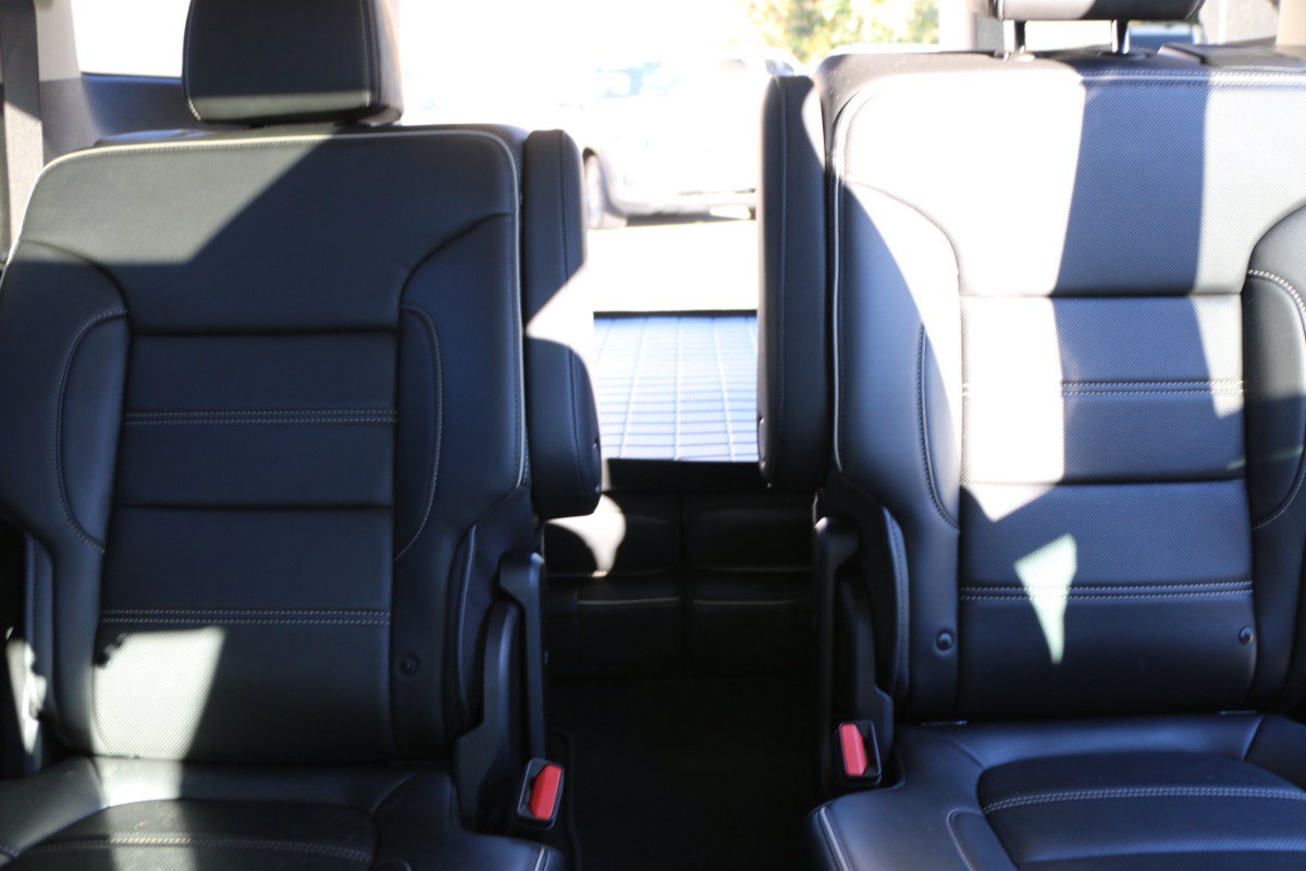 Used 2023 GMC Acadia Denali w/ Denali Ultimate Package FWD image 31