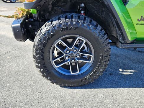 New 2025 Jeep Gladiator Mojave AWD/4WD image 9