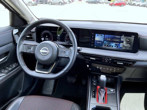 Certified 2025 Nissan Kicks SR AWD/4WD image 14
