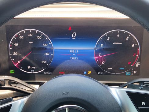 Used 2023 Mercedes-Benz GLC 300 image 19