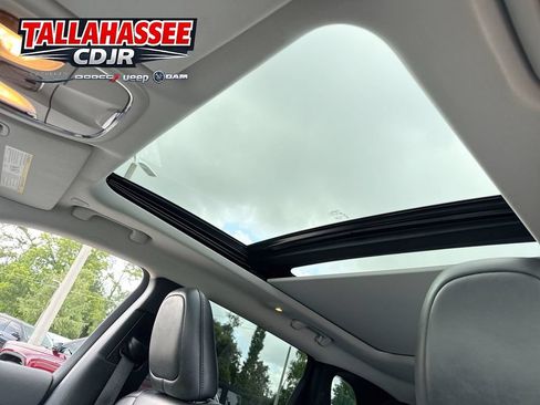 Used 2021 Jeep Cherokee Trailhawk w/ Sun, Sound & Nav Group AWD/4WD image 17