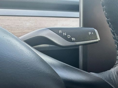 Used 2023 Tesla Model Y Performance AWD/4WD image 25