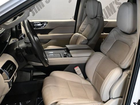 Used 2019 Lincoln Navigator Reserve w/ Cargo Package AWD/4WD image 17