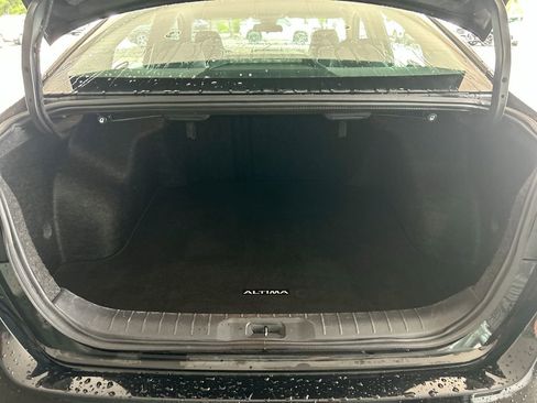 Used 2024 Nissan Altima 2.5 SR FWD image 36