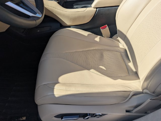 Used 2023 Acura RDX w/ Technology Package FWD image 17