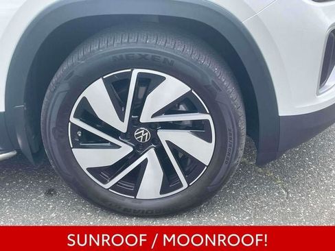 Used 2025 Volkswagen Atlas SEL AWD/4WD image 11
