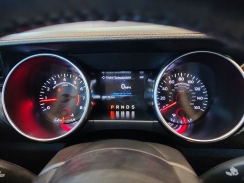 Used 2019 Ford Mustang Coupe RWD image 19