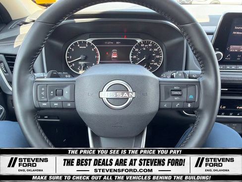Used 2025 Nissan Rogue SV AWD/4WD image 21