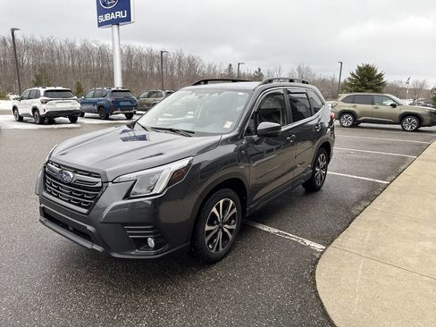 Used 2023 Subaru Forester Limited image 7