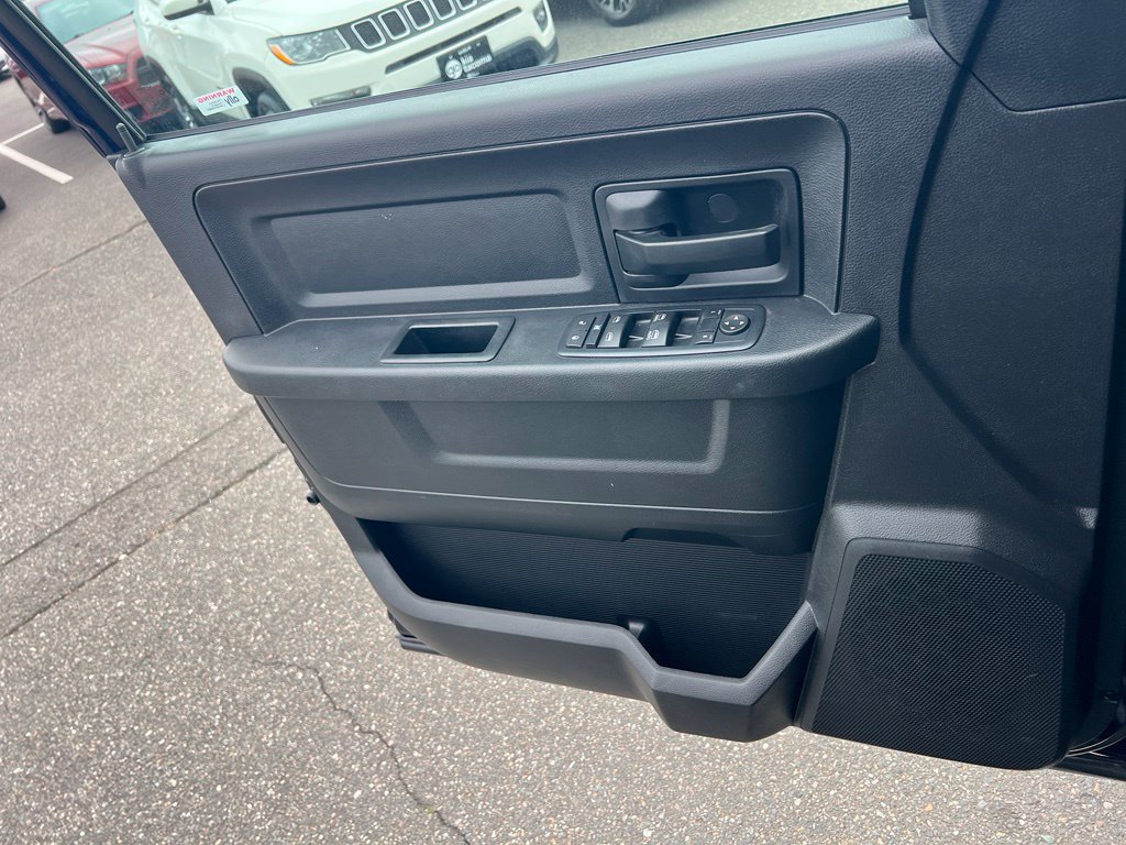 Used 2016 RAM 1500 Express RWD image 18