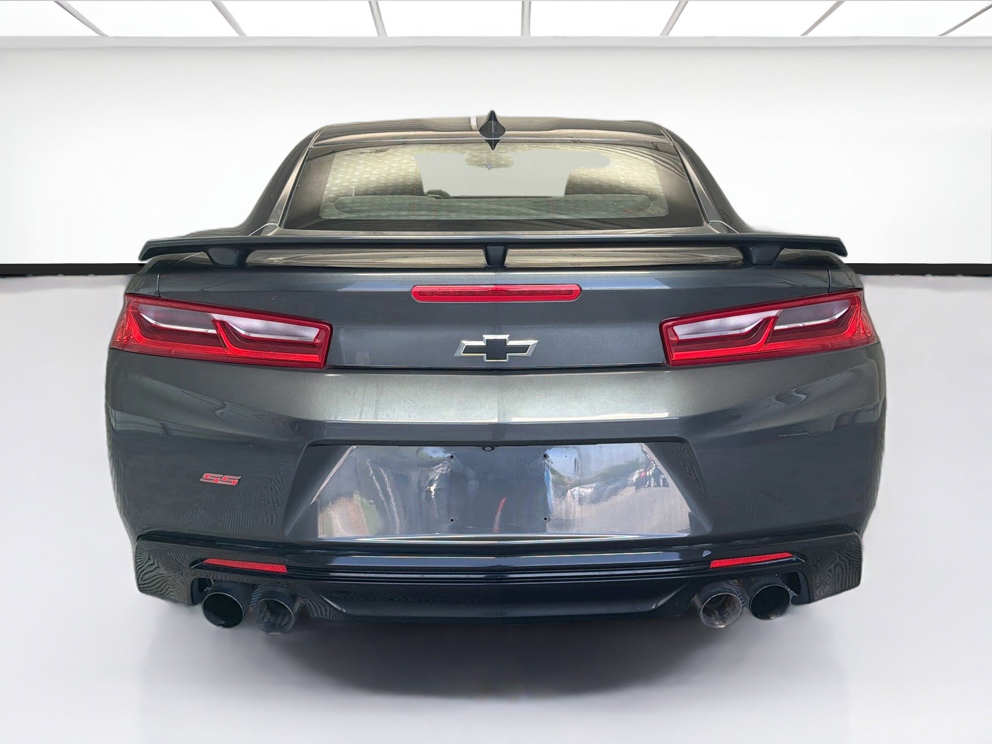 Used 2018 Chevrolet Camaro SS RWD image 5