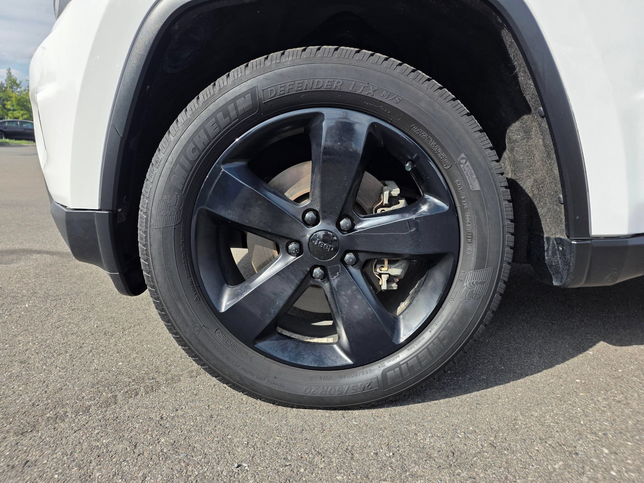 Used 2014 Jeep Grand Cherokee Limited w/ Trailer Tow Group IV AWD/4WD image 11